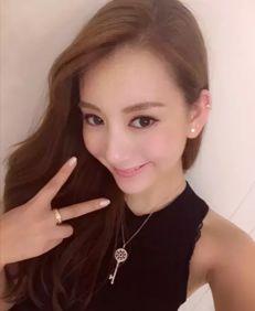 娱乐吃瓜姐网红是谁,揭秘“娱乐吃瓜姐”网红身份之谜  第2张